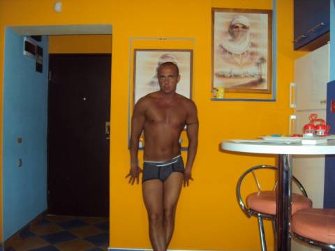 Ragazzo italiano cerca giovana rumena Ragazzo italiano cerca giovana rumena